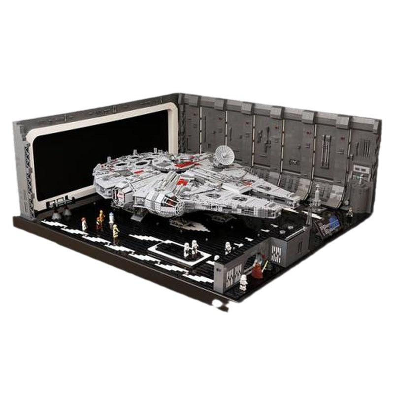 Millennium Falcon Death Star Docking Bay. Lego Compatible. 8000 pcs, w Lights !!