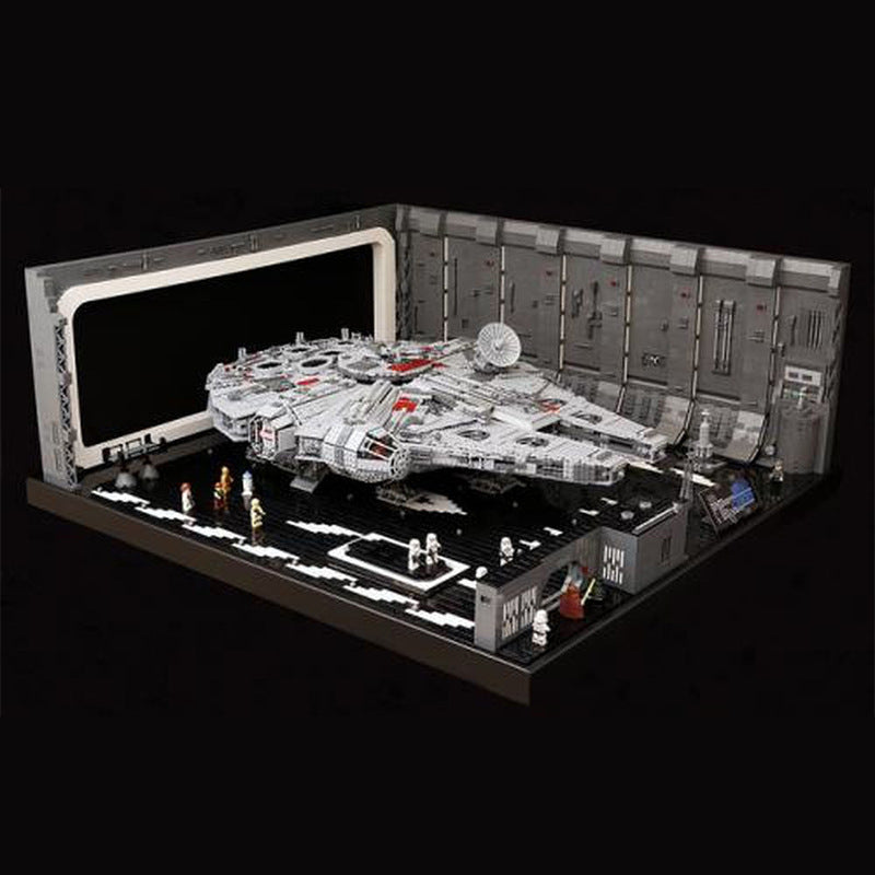 Millennium Falcon Death Star Docking Bay. Lego Compatible. 8000 pcs, w Lights !!